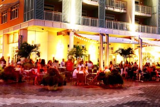 Grand Cayman Bars - Where to Grab a Drink Right Now | Cayman Good Taste